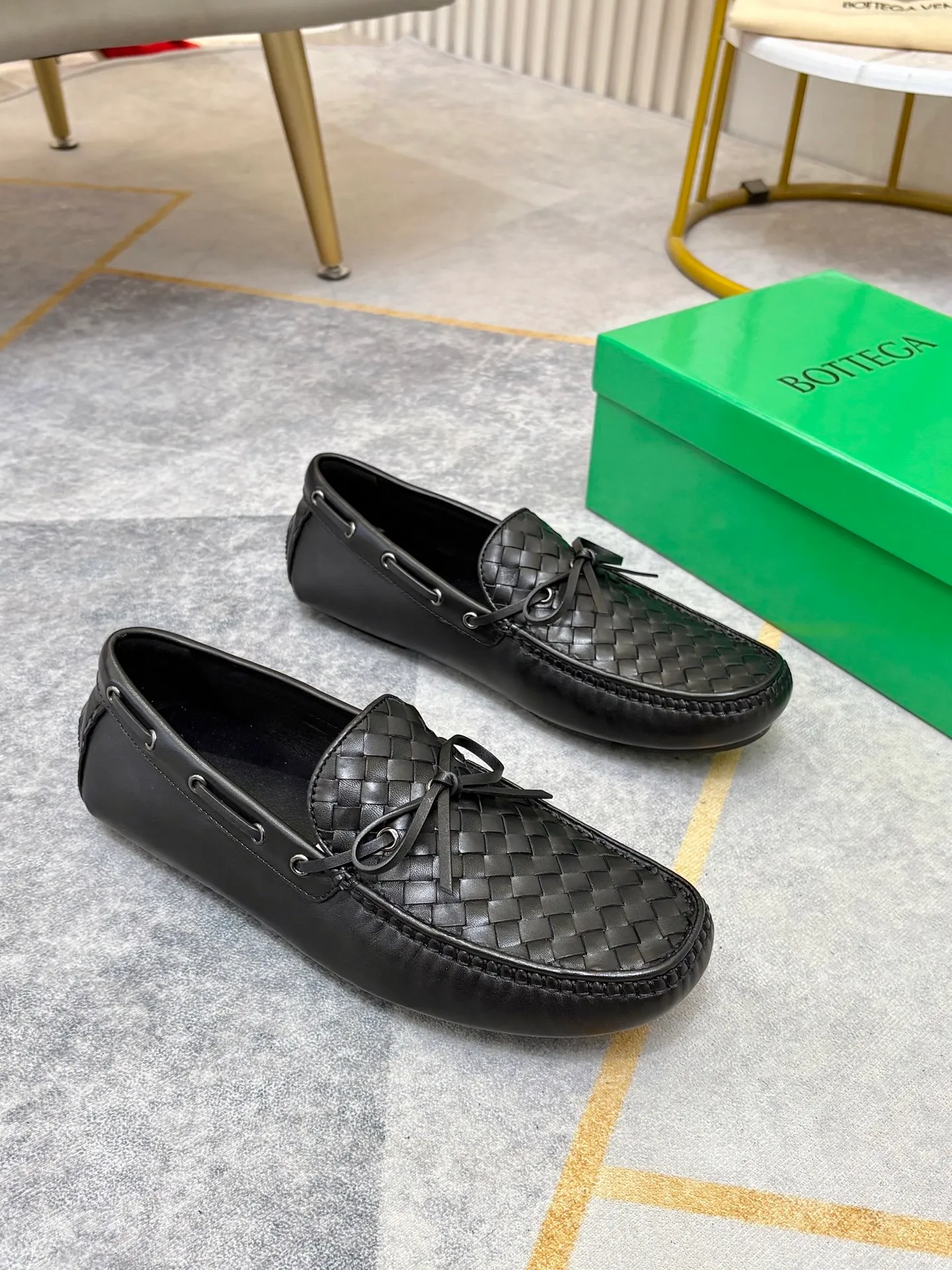 P420💰 (Niu Li + Niu Pad) [BV] The latest hot style‼ ️Casual men's shoes, uppers imported first-layer cowhide ➕Full imported cowhide lining✔️Exquisite workmanship, excellent foot feel, special rubber soles✔️, cool and fashionable, the latest fashion, fashionable outsole, hurry up.  Code number: 38-44 (can be customized to 37.45, non-refundable)